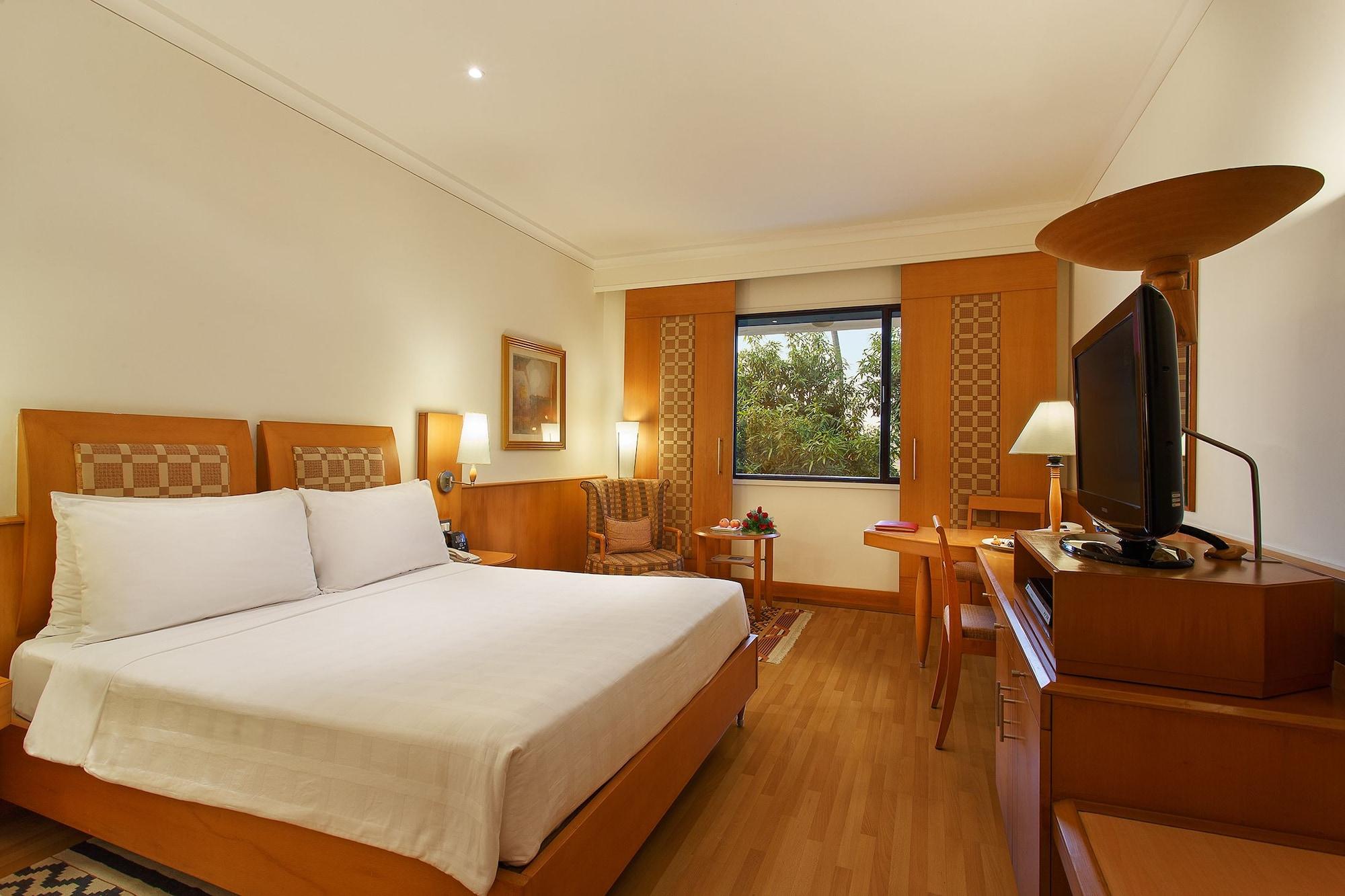 Trident Chennai Hotel Ngoại thất bức ảnh A room at the Taj Bengal