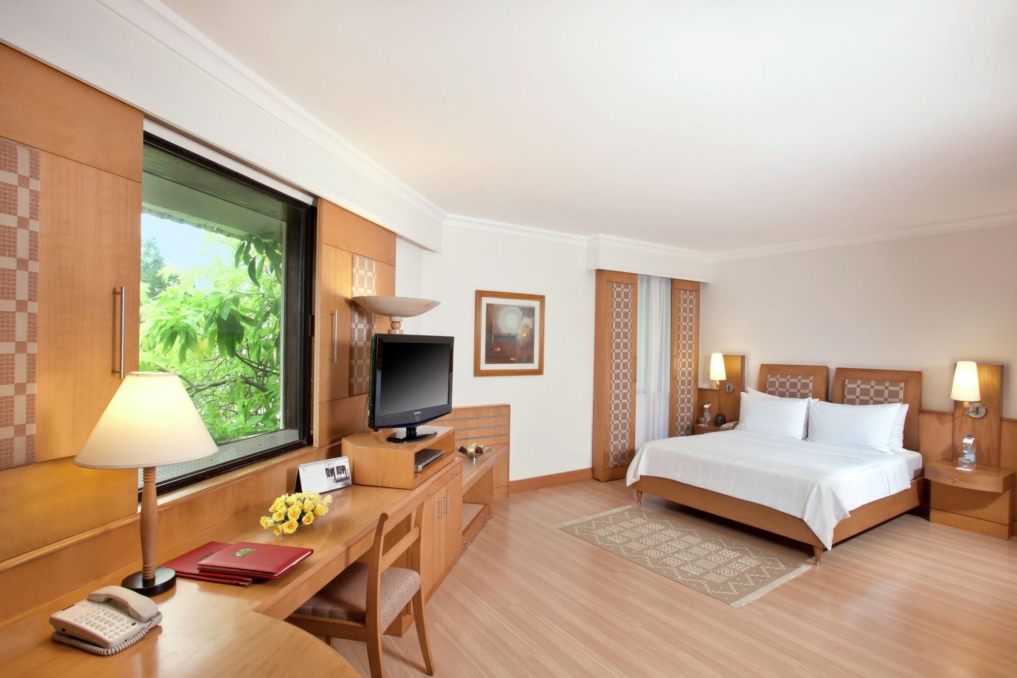 Trident Chennai Hotel Ngoại thất bức ảnh A room at the Taj Bengal