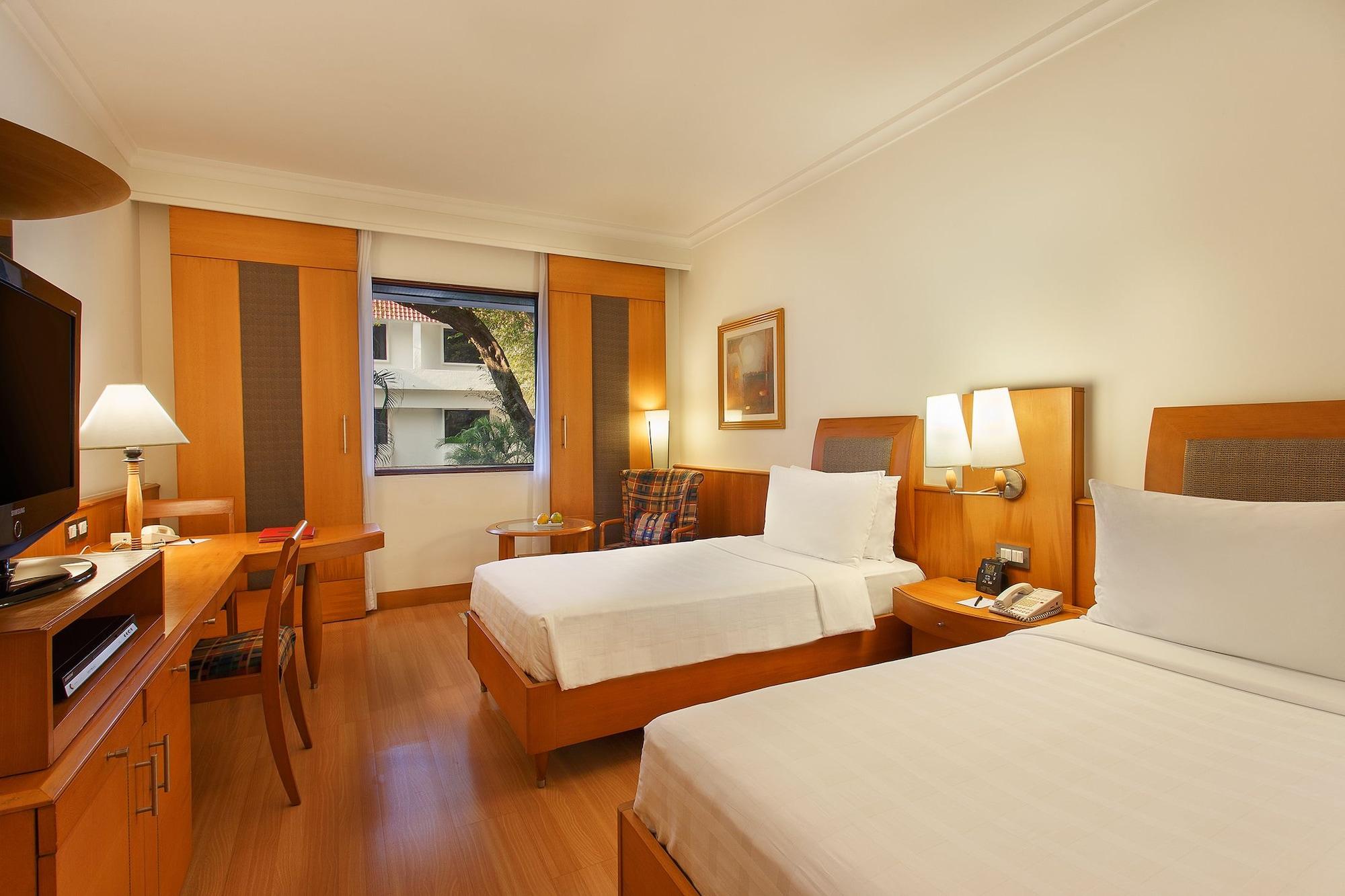 Trident Chennai Hotel Ngoại thất bức ảnh A room at the Taj Bengal