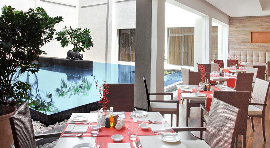 Trident Chennai Hotel Ngoại thất bức ảnh The restaurant