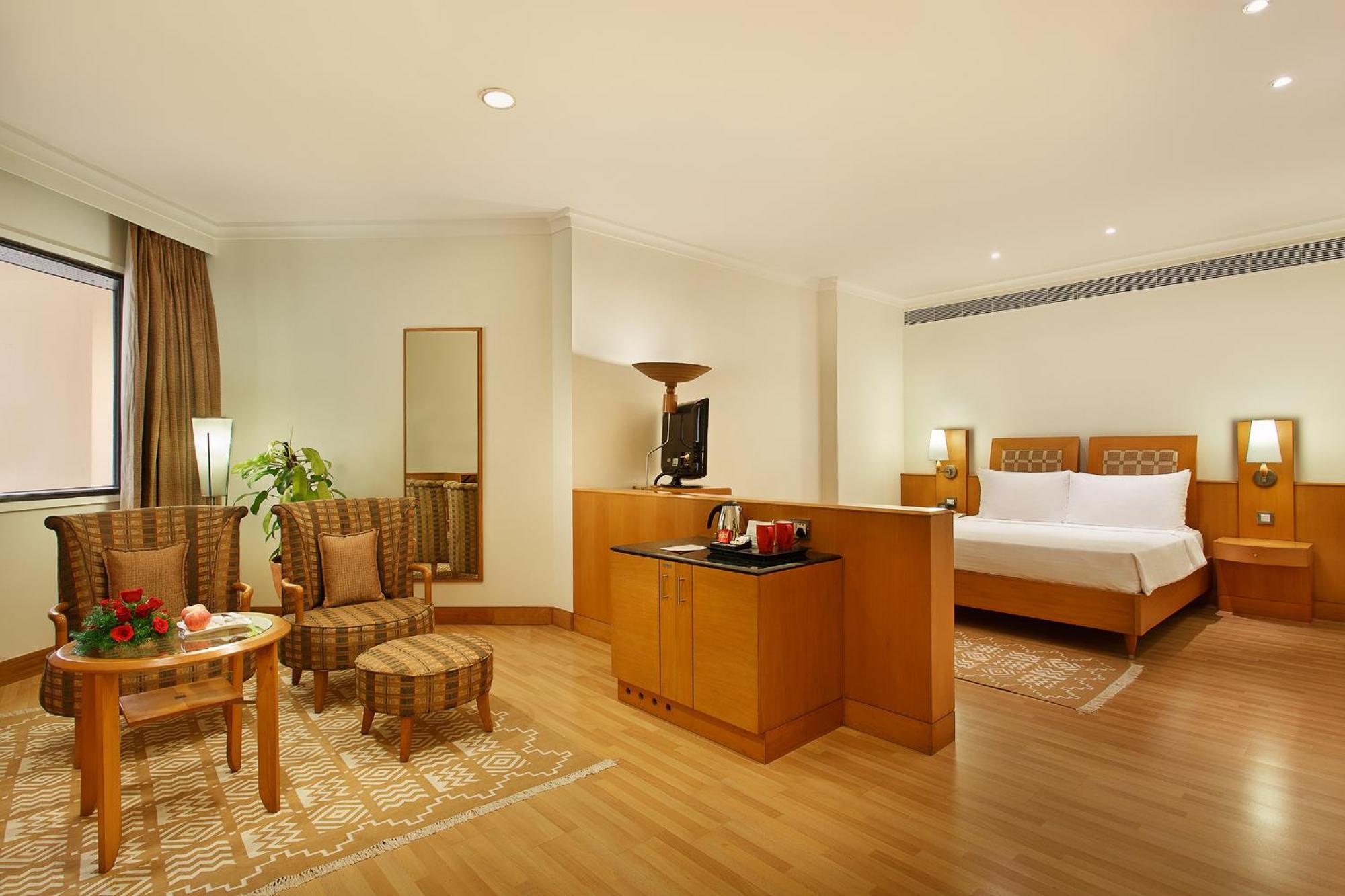 Trident Chennai Hotel Ngoại thất bức ảnh Suite room at The Oberoi, Mumbai