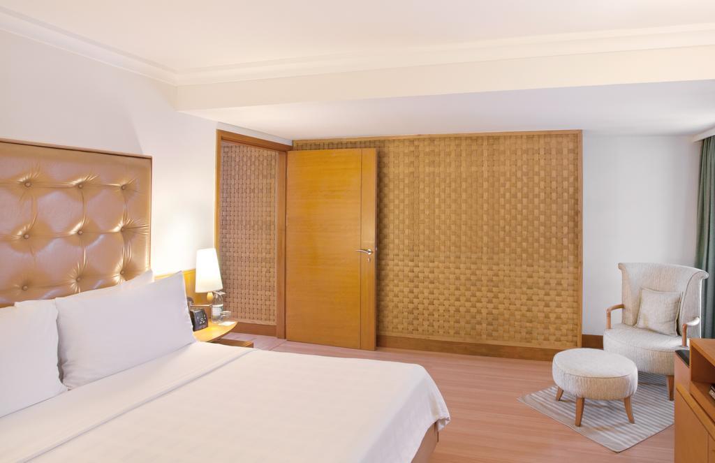 Trident Chennai Hotel Ngoại thất bức ảnh A room at the hotel