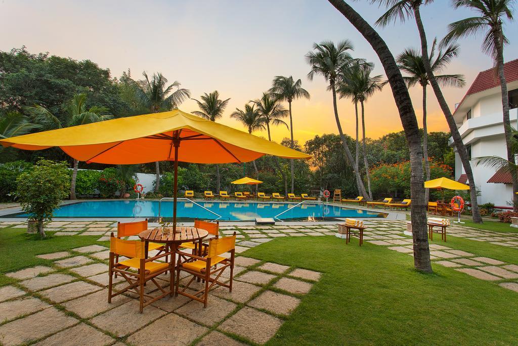 Trident Chennai Hotel Ngoại thất bức ảnh The pool at the Taj Bengal