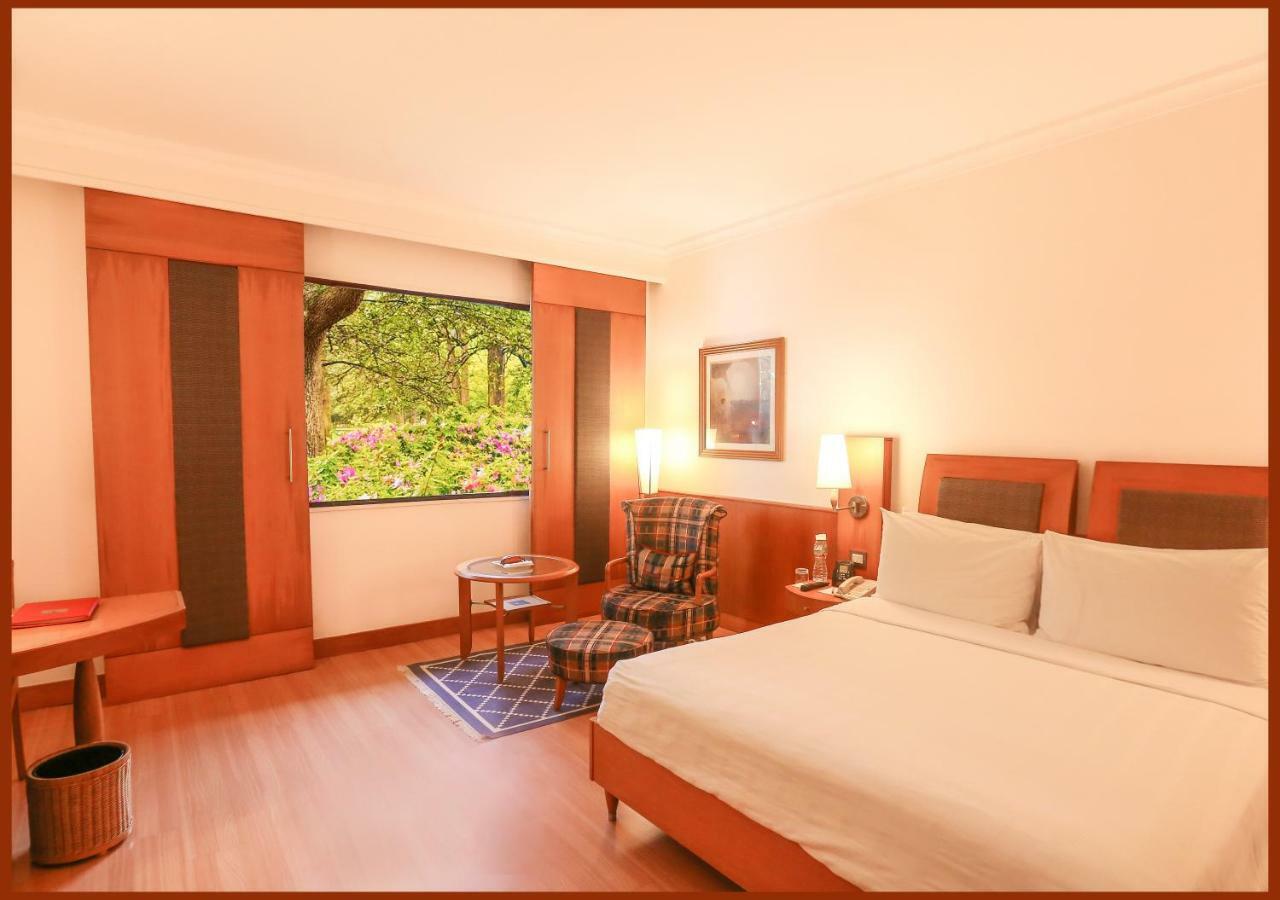 Trident Chennai Hotel Ngoại thất bức ảnh A room at the Taj Bengal